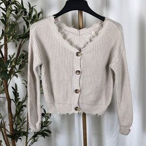moon & madison Cropped Cotton Frayed-Edge V-Neck Button Knit Cardigan Sz S (T5)